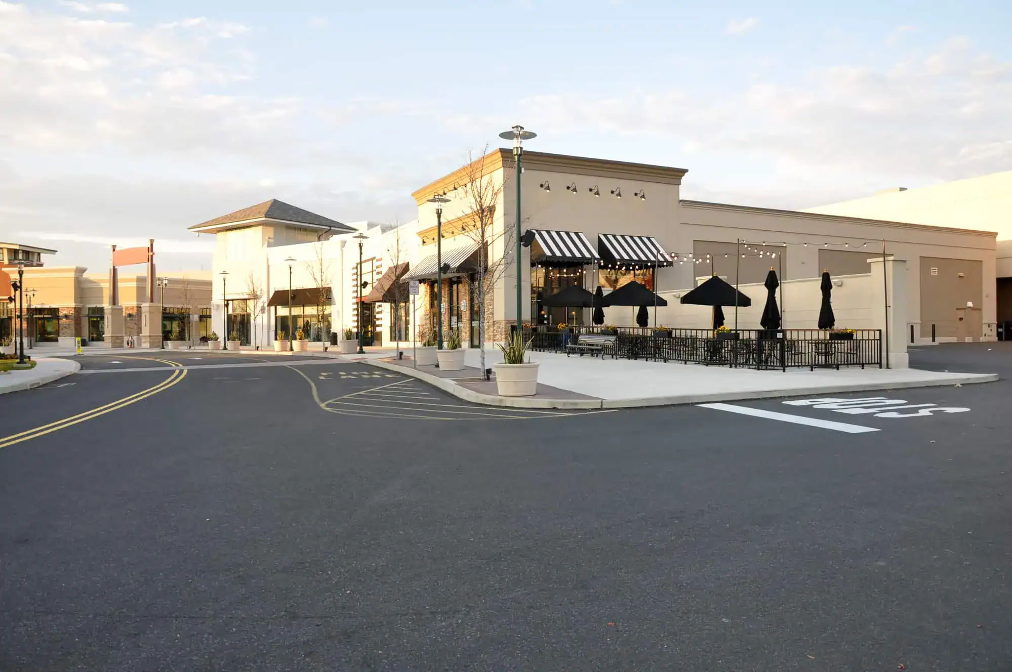 When to Choose Commercial Exterior Painting in Anchorage