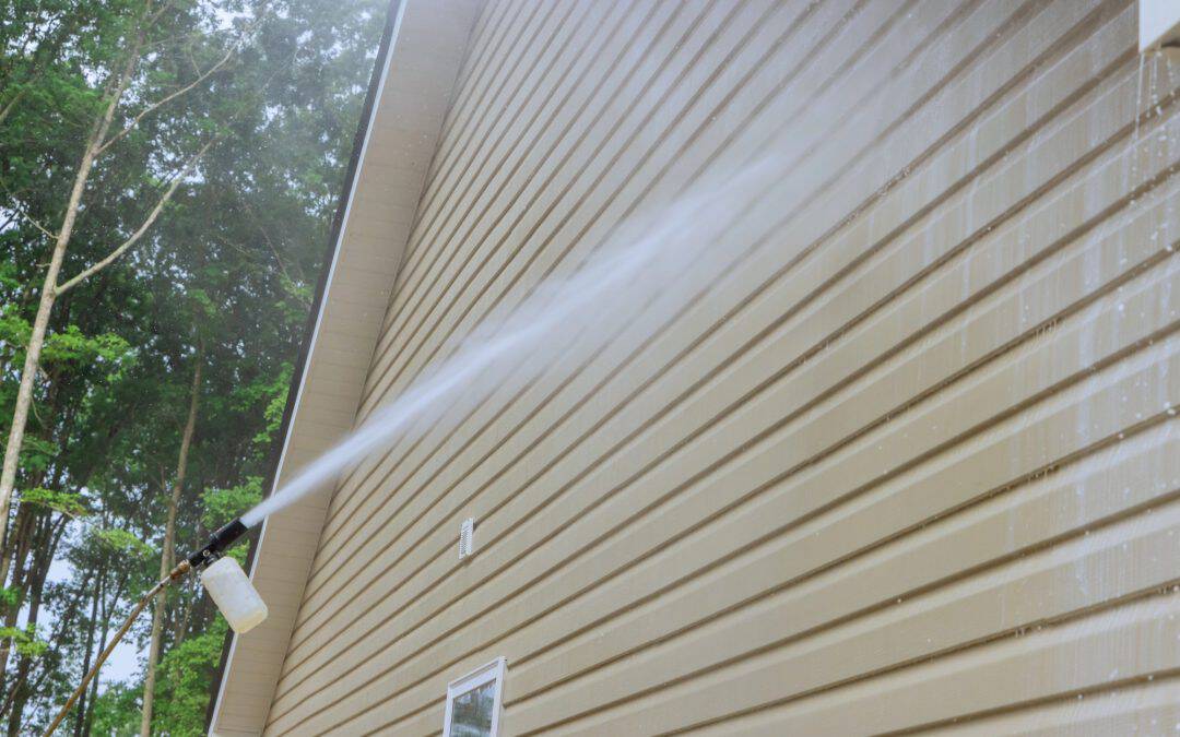 Pressure Washing Your Home’s Exterior in Anchorage: A Seasonal Guide